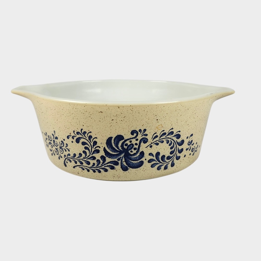 Vintage‎ Pyrex Homestead Cinderella Bowl 1.5 PT Tan Blue Floral #472 Ovenware